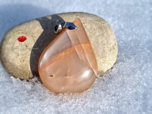 Pendentif  Pierre de lune orangée "goutte"